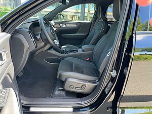 Volvo  B3 Plus Dark 2WD SHZ H/K Navi Kamera