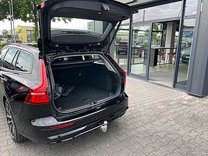 Volvo  T6 Plus Dark AWD AHK Navi SHZ