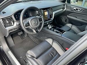 Volvo  T6 Plus Dark AWD Pano AHK ACC