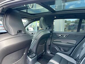 Volvo  T6 Plus Dark AWD Pano AHK ACC