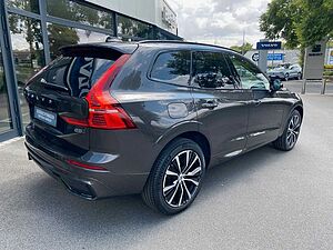 Volvo  B5 AWD Ultimate Dark