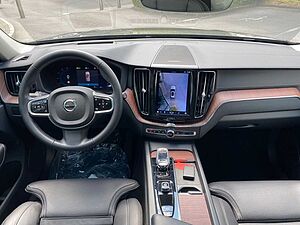 Volvo  B5 AWD Ultimate Dark