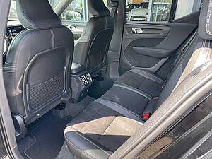 Volvo  B4 AWD R Design 20 Zoll Navi SHZ Kamera