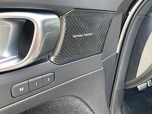 Volvo  B4 AWD R Design 20 Zoll Navi SHZ Kamera