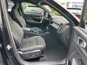 Volvo  T4 Plus Dark Recharge AHK 360* Navi 19Z