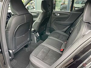 Volvo  T4 Plus Dark Recharge AHK 360* Navi 19Z