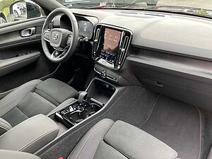 Volvo  T4 Plus Dark Recharge AHK 360* Navi 19Z
