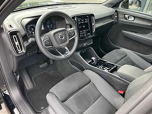 Volvo  T4 Plus Dark Recharge AHK 360* Navi 19Z