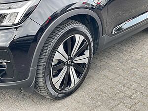 Volvo  T4 Plus Dark Recharge AHK 360* Navi 19Z