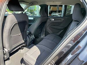 Volvo  B4 Momentum Pro 2WD NAvi SHZ Kamera