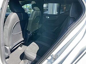 Volvo  XC40 Ultimate Recharge Pure Electric AWD