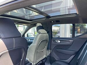 Volvo  XC40 Ultimate Recharge Pure Electric AWD