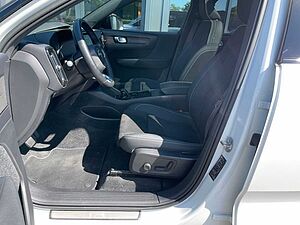 Volvo  XC40 Ultimate Recharge Pure Electric AWD