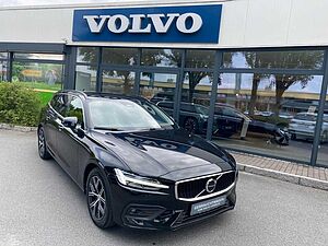 Volvo  B4 Aut. Core, Kamera, Licht-Paket, Winter-Pa