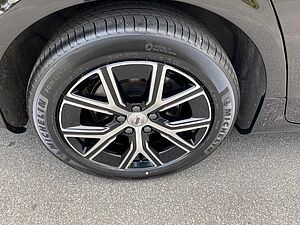 Volvo  B4 Aut. Core, Kamera, Licht-Paket, Winter-Pa