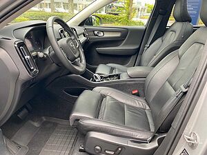 Volvo  B4 AWD Ultimate Dark, AHK, Stdhz, Leder, uvm