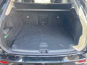 Volvo  B4 AWD Core, Licht-Paket, Fahrer-Assistenz