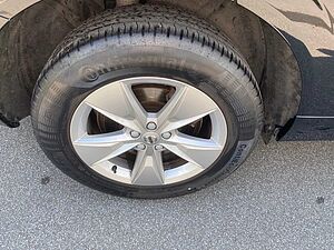 Volvo  B4 AWD Core, Licht-Paket, Fahrer-Assistenz
