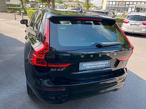 Volvo  B4 AWD Core, Licht-Paket, Fahrer-Assistenz