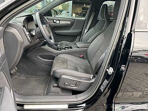Volvo  B4 Plus Dark ACC BLIS LichtP