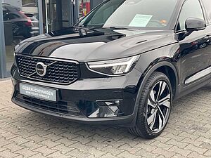 Volvo  B4 Plus Dark 2WD 20Zoll AHK ACC
