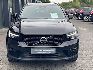 Volvo  B4 Plus Dark 2WD 20Zoll AHK ACC