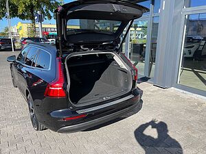 Volvo  B4D Core Navi SHZ Kamera