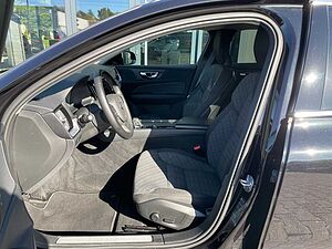Volvo  B4D Core Navi SHZ Kamera