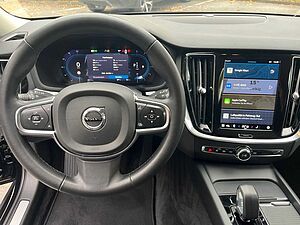 Volvo  B4D ACC Navi SHZ ToteWinkl
