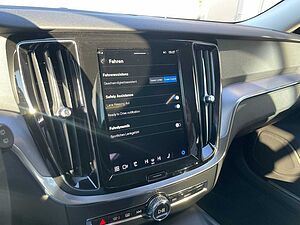 Volvo  B4D Core Navi SHZ Kamera AHK