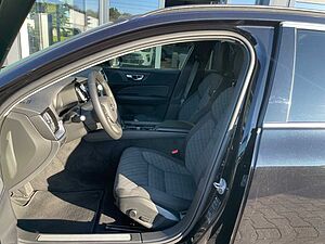 Volvo  B4D Core Navi SHZ Kamera AHK