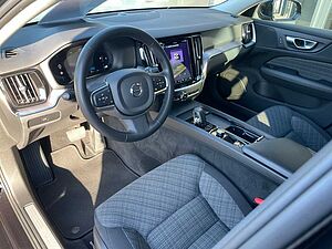 Volvo  B4D Core Navi SHZ Kamera AHK