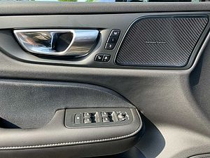 Volvo  B4 Aut. R-Design, Panorama, Kamera, IntelliSafe