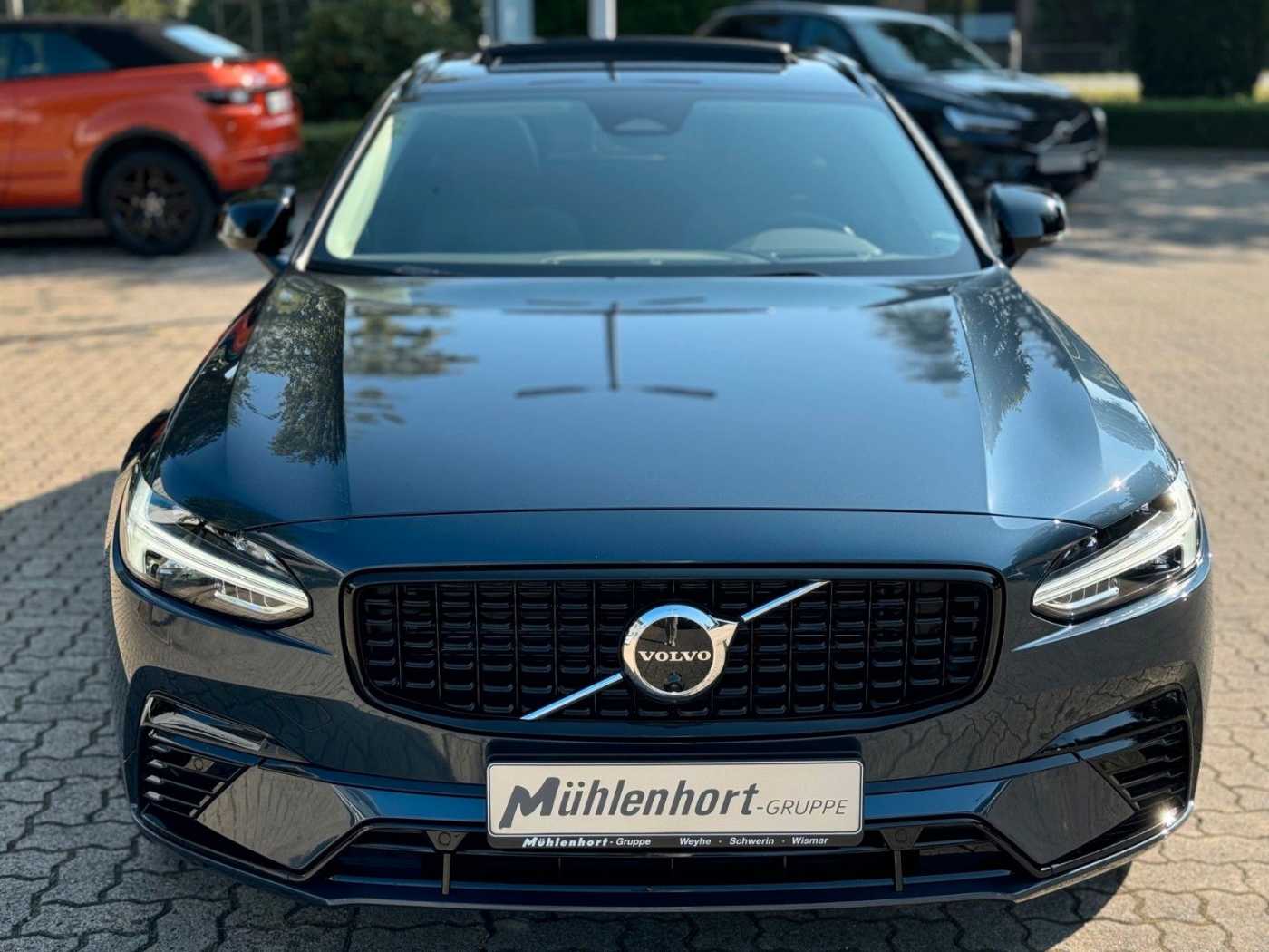 Volvo  T6 Recharge AWD PLUS DARK - Pano - 360° -