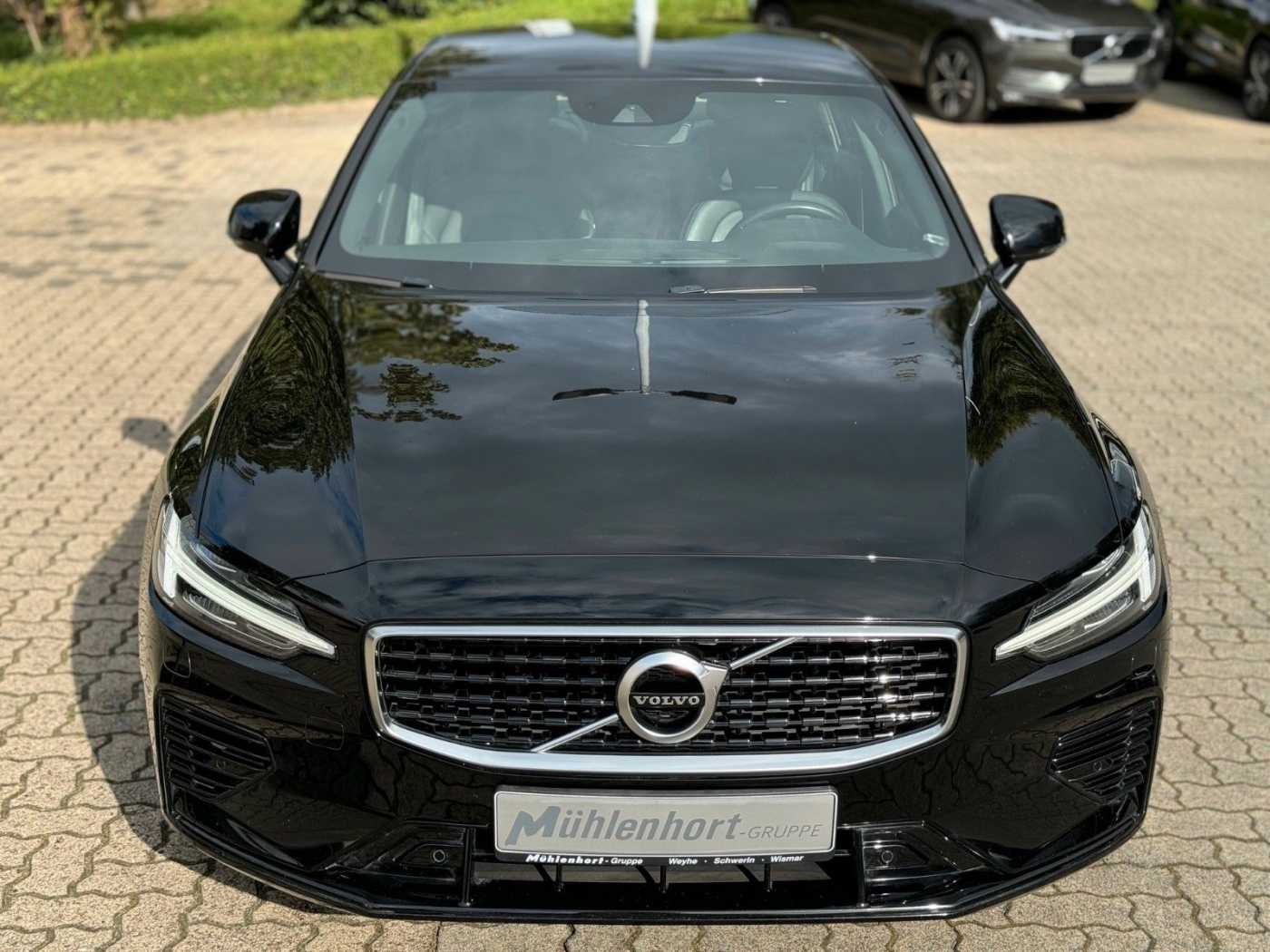 Volvo  T8 Twin Engine AWD Geartr- R-DESIGN - Sthz -