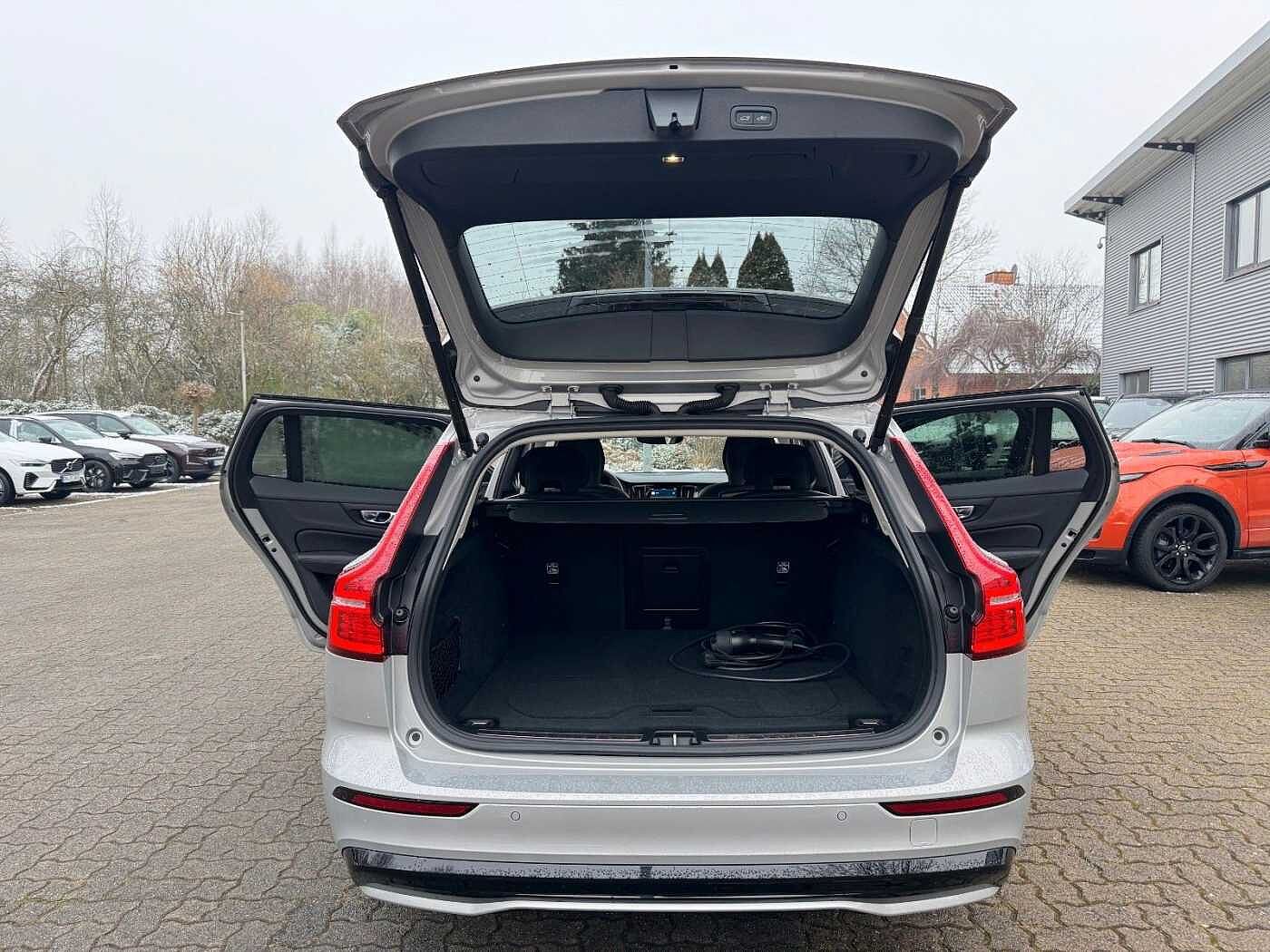 Volvo  T6 Recharge AWD Geartr. PLUS DARK - Pilot -