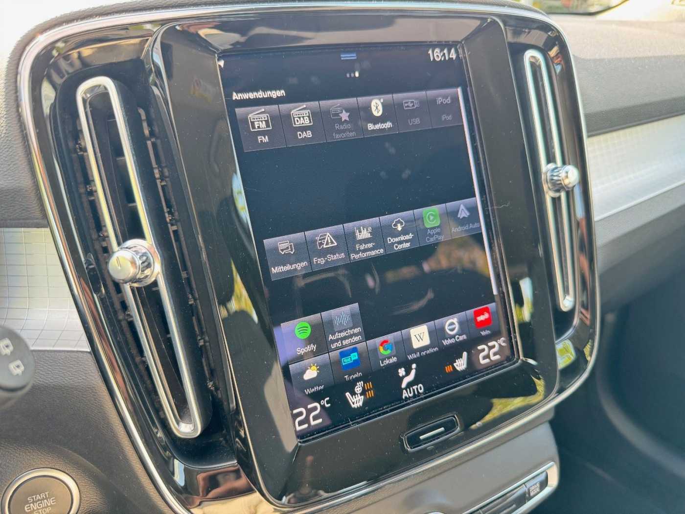 Volvo  T3 MOMENTUM PRO - Kamera - Keyless - LED -