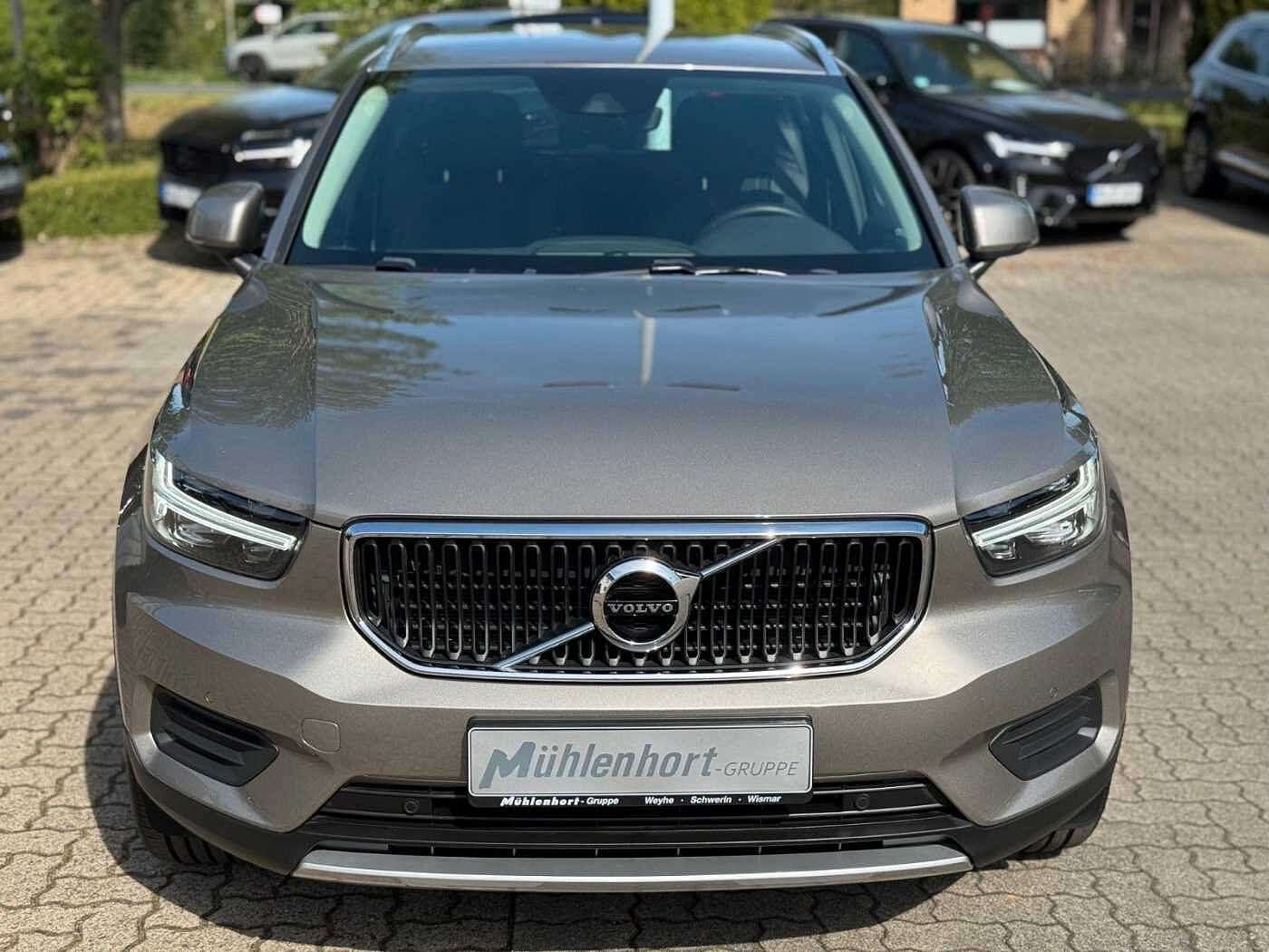 Volvo  T3 MOMENTUM PRO - Kamera - Keyless - LED -