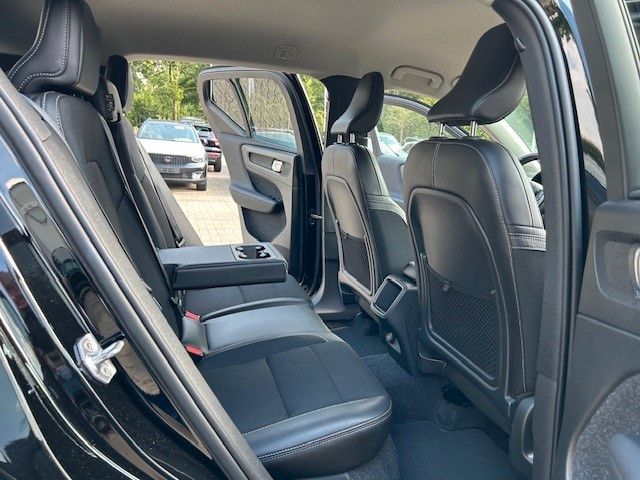 Volvo  T3 MOMENTUM PRO - Cam - Keyless - Frontshzg