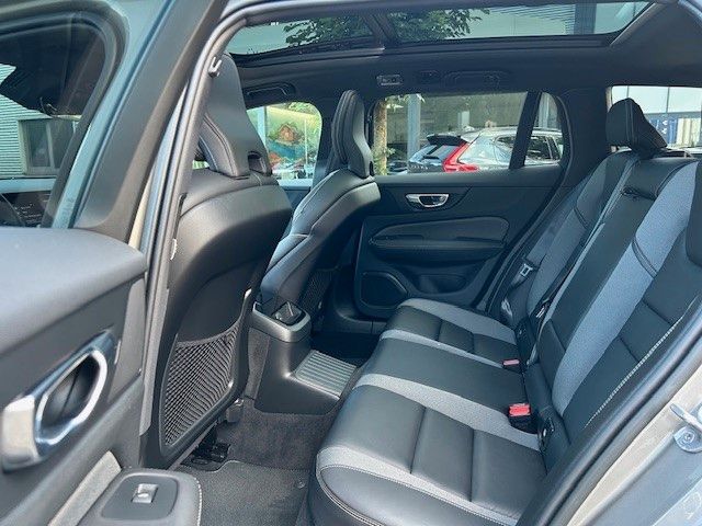 Volvo  T6 Recharge AWD R-DESIGN- Pano - Pilot - H/K