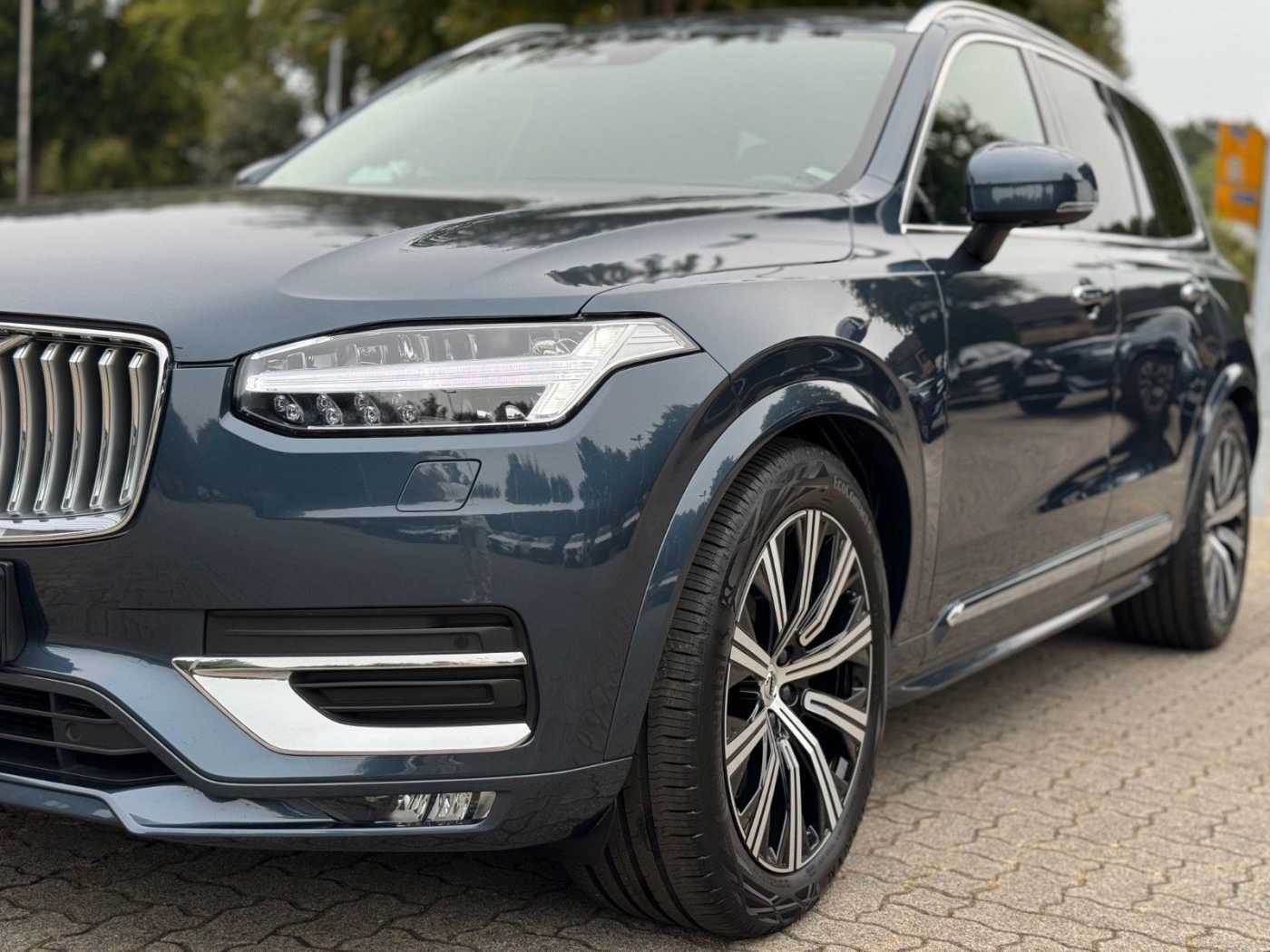 Volvo  B5 D AWD INSCRIPTION - AHK - Luft - Sthzg -