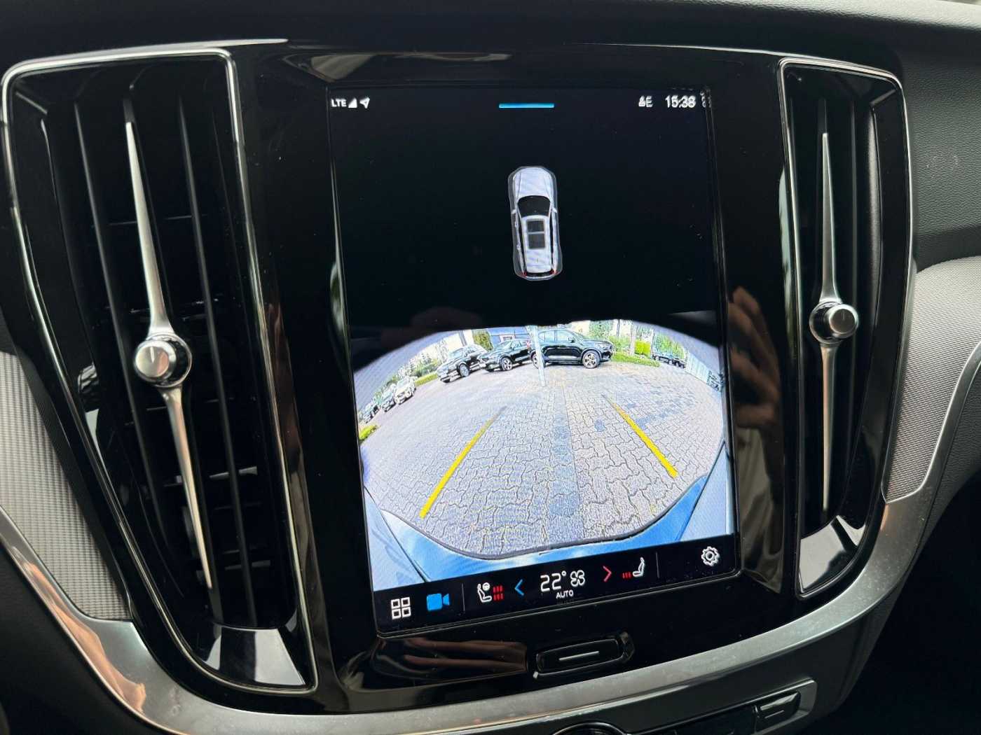 Volvo  B4 D Geartr. CORE - AHK - Sthzg - Pilot -Cam