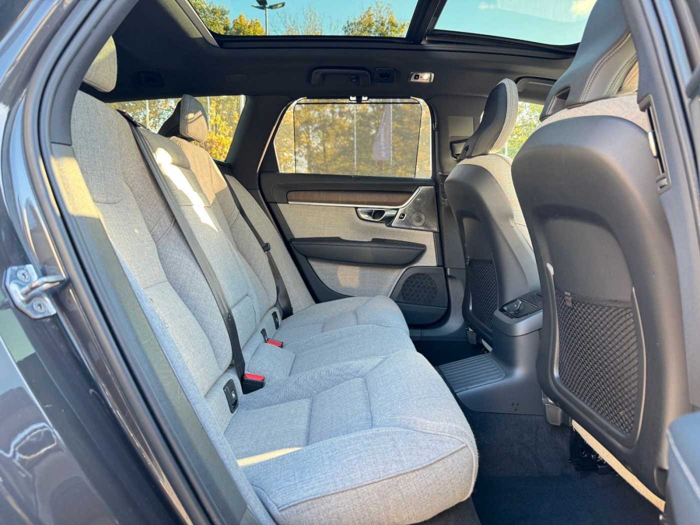 Volvo T6 AWD Geartronic INSCRIPTION-AHK-Pano-360-