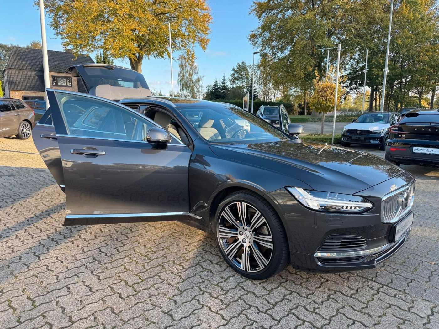 Volvo T6 AWD Geartronic INSCRIPTION-AHK-Pano-360-
