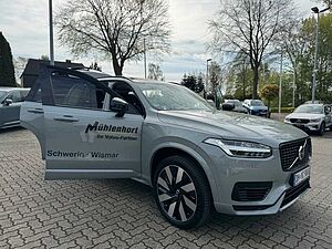 Volvo  T8 Recharge AWD ULTIMATE DARK - 7 Sitzer -