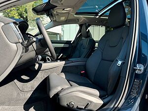 Volvo  T6 Recharge AWD PLUS DARK - Pano - 360° -