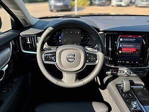 Volvo  T6 Recharge AWD PLUS DARK - Pano - 360° -