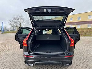 Volvo  T6 Recharge AWD Geartr PLUS - BLACK EDITION