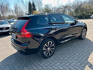 Volvo  B5 D AWD ULTIMATE DARK - Pilot - Standhzg.