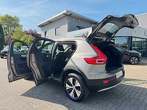 Volvo  T3 MOMENTUM PRO - Kamera - Keyless - LED -